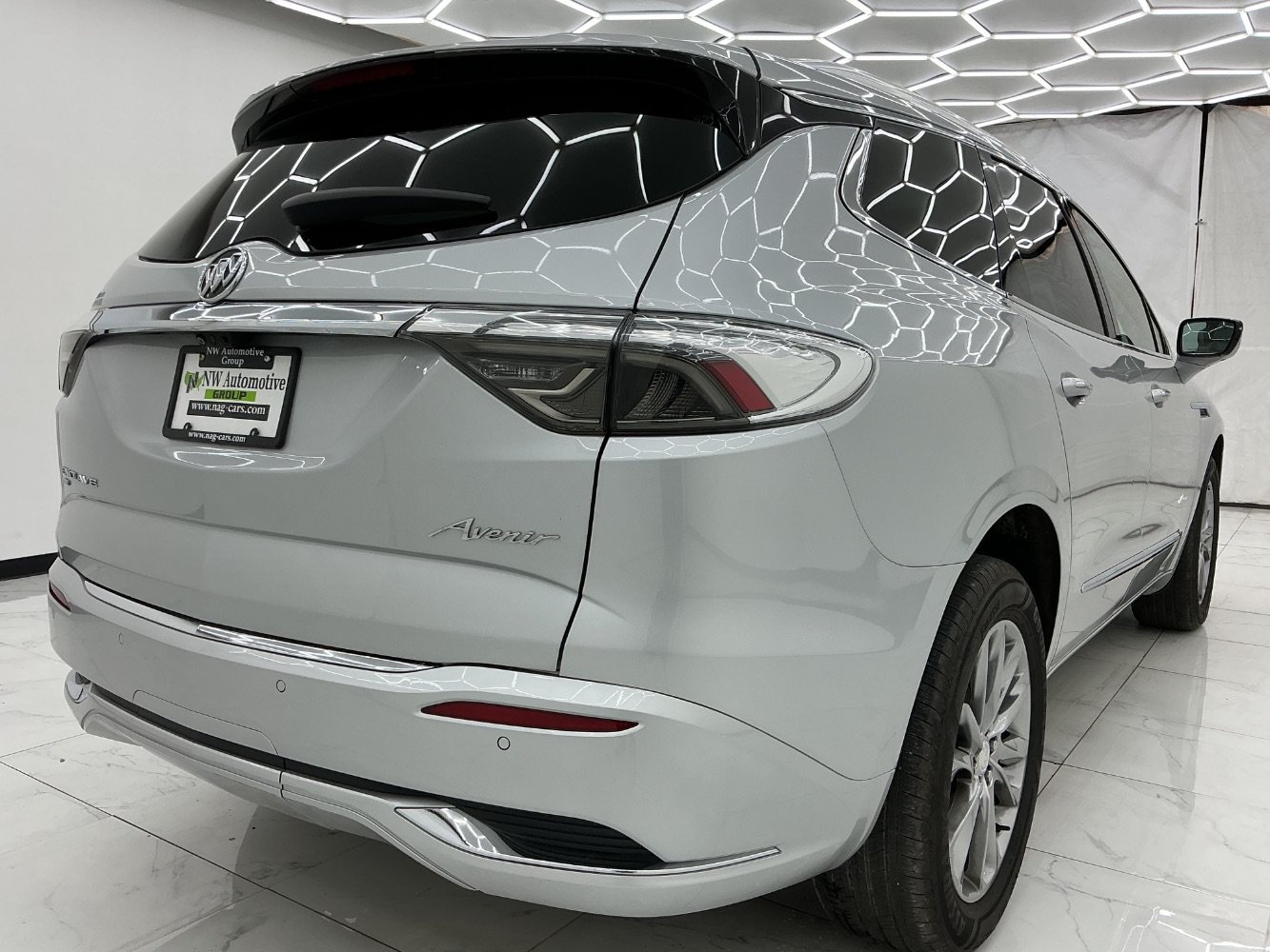 Used 2022 Buick Enclave Avenir w/ Trailering Package, 5000 lbs. AWD/4WD image 8