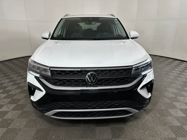 Used 2024 Volkswagen Taos SE image 8