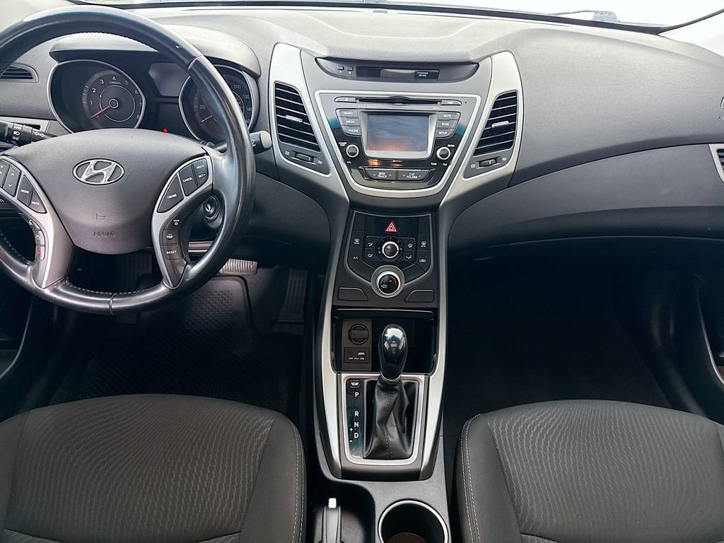 Used 2015 Hyundai Elantra SE w/ Option Group 03 FWD image 14