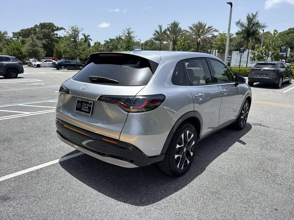 Used 2026 Honda HR-V EX-L image 3