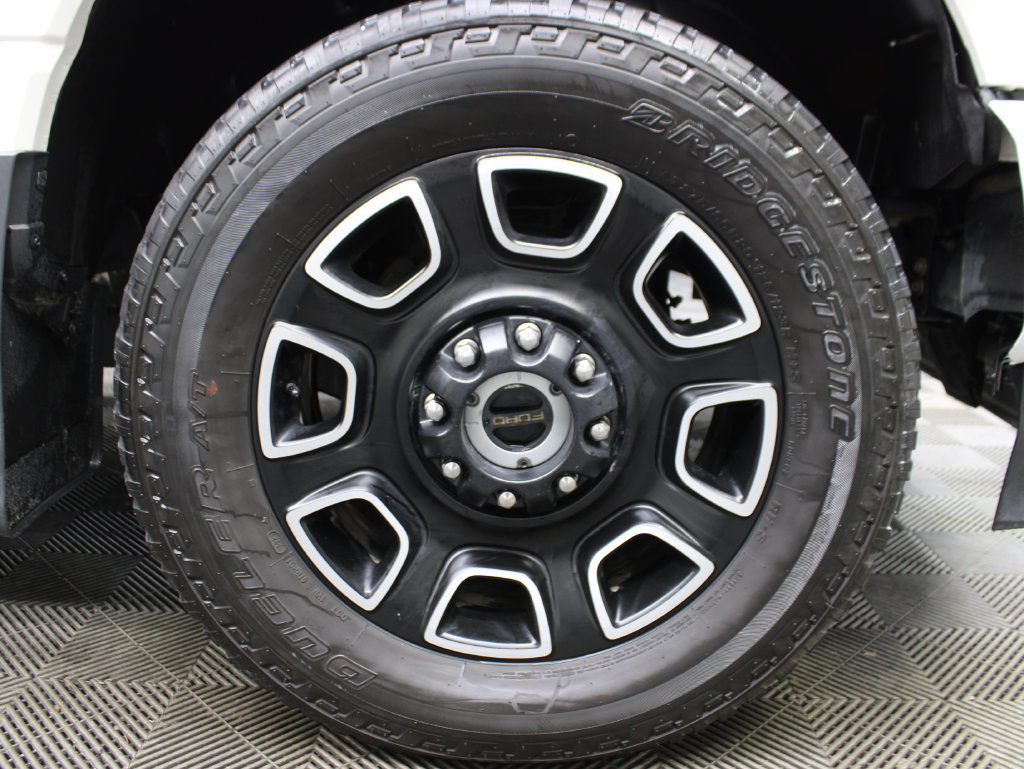 Used 2023 Ford F250 Platinum AWD/4WD image 13
