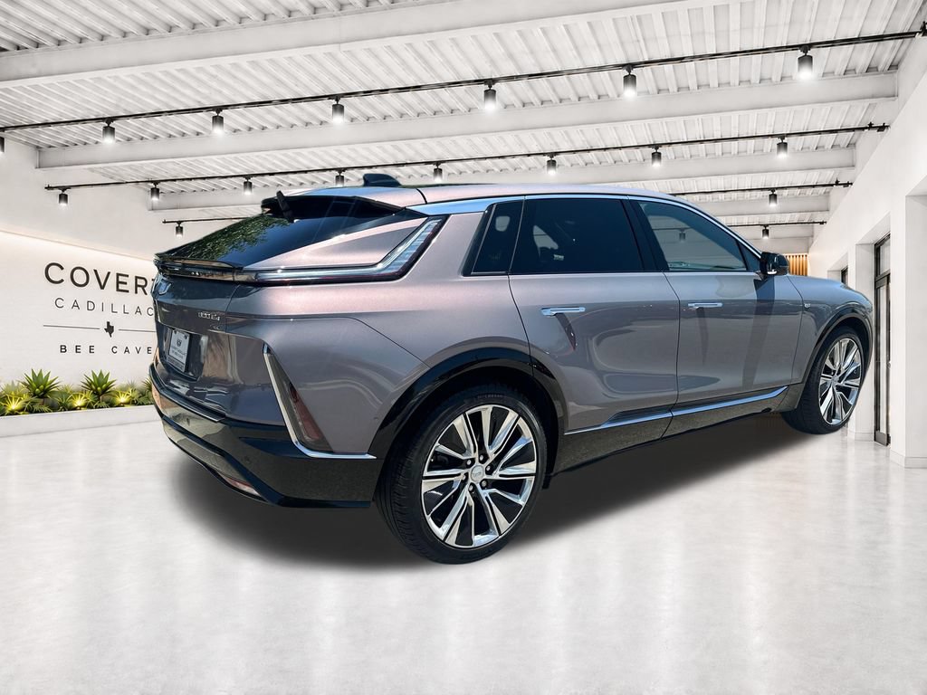 Certified 2025 Cadillac Lyriq Luxury w/ LPO, Floor Liner Package AWD/4WD image 13