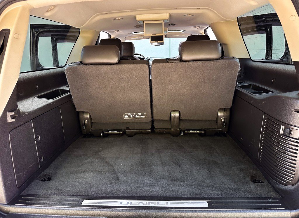 Used 2013 GMC Yukon XL Denali AWD/4WD image 28