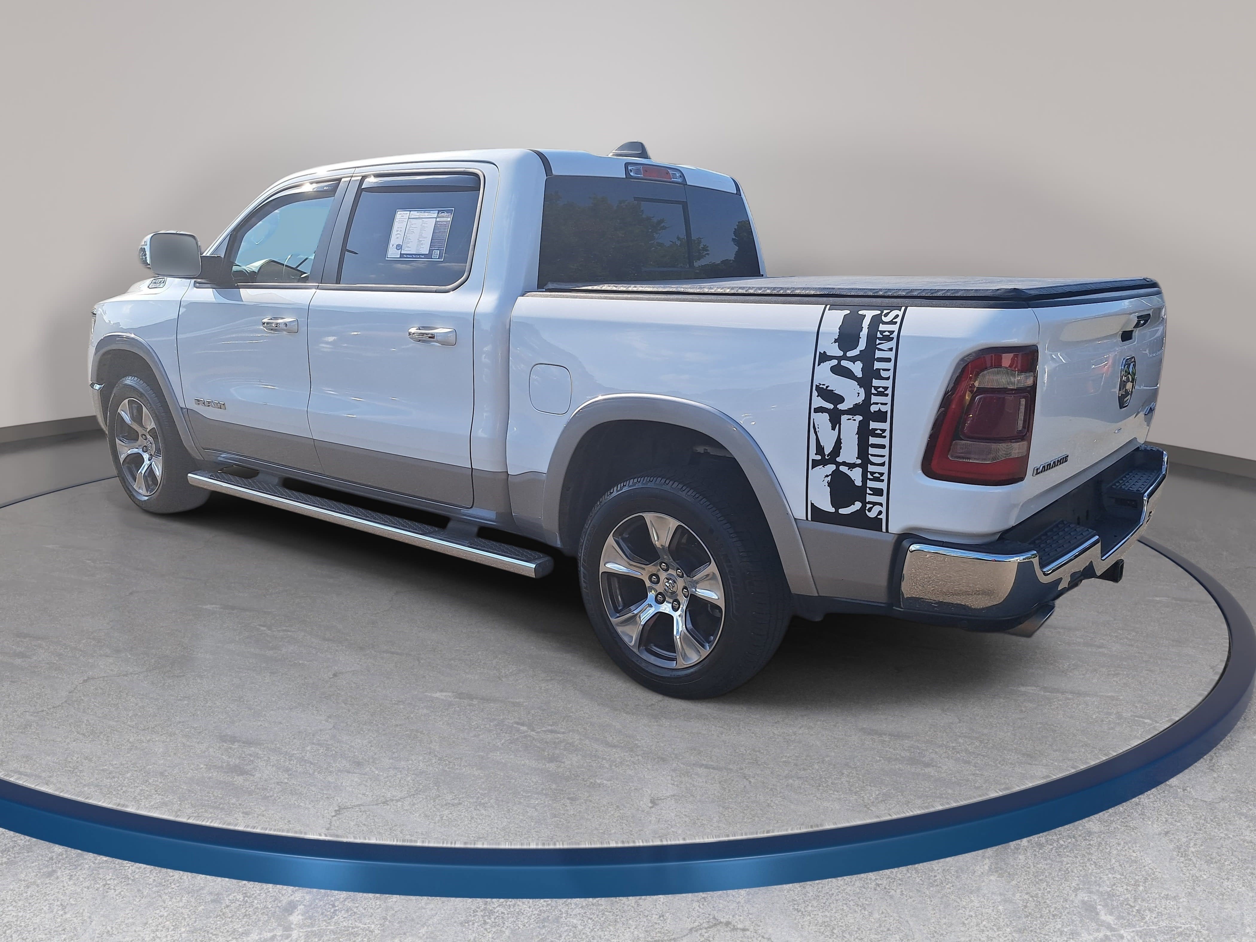 Used 2019 RAM 1500 Laramie AWD/4WD image 7