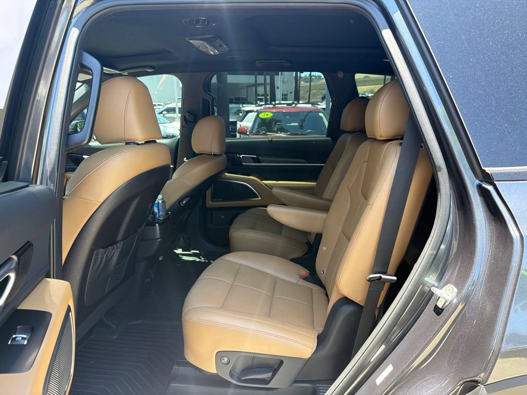 Certified 2022 Kia Telluride SX w/ Towing Package FWD image 7