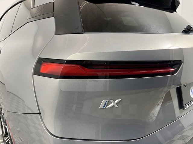 Used 2023 BMW iX xDrive50 w/ Ultimate Package 2 image 22