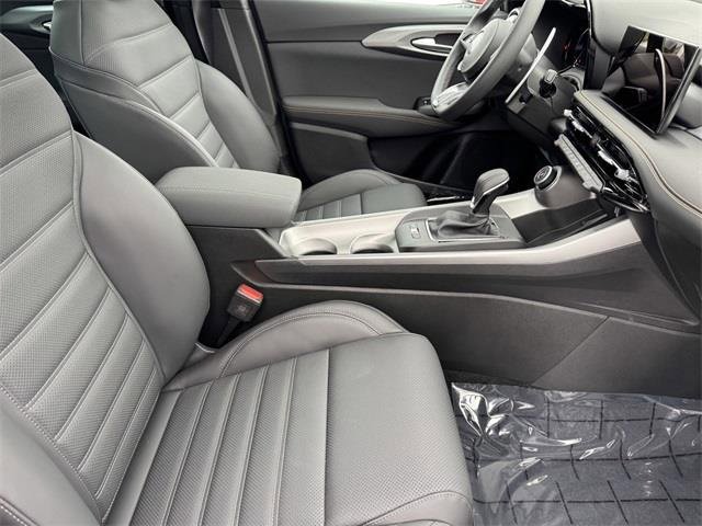 New 2025 Alfa Romeo Tonale w/ Premium Package image 9