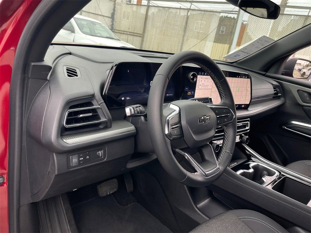 New 2025 Chevrolet Traverse LT w/ Midnight/Sport Edition image 11