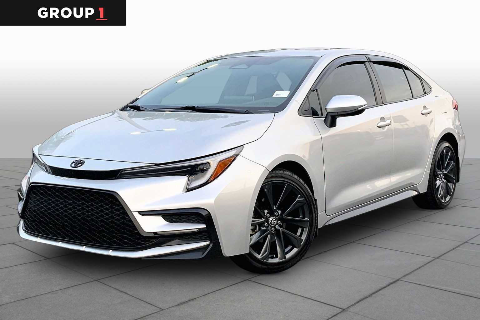 Used 2024 Toyota Corolla XSE FWD image 1