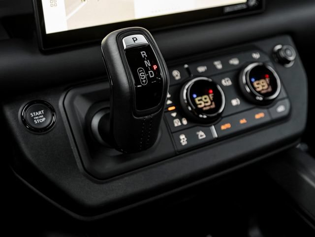 Certified 2025 Land Rover Defender 110 AWD/4WD image 24
