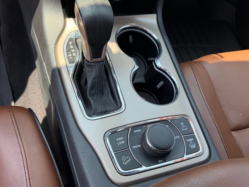 Used 2016 Jeep Grand Cherokee Summit AWD/4WD image 25