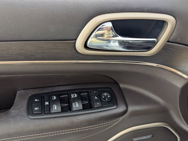 Used 2015 Jeep Grand Cherokee Summit image 16