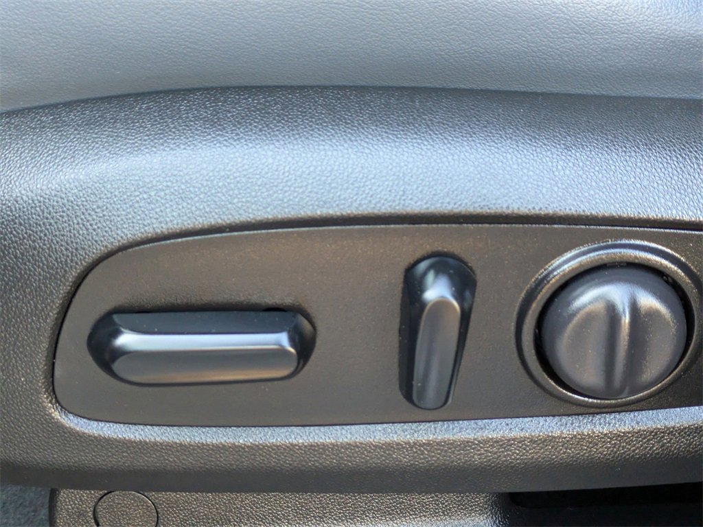 Used 2019 Buick Enclave Essence image 21