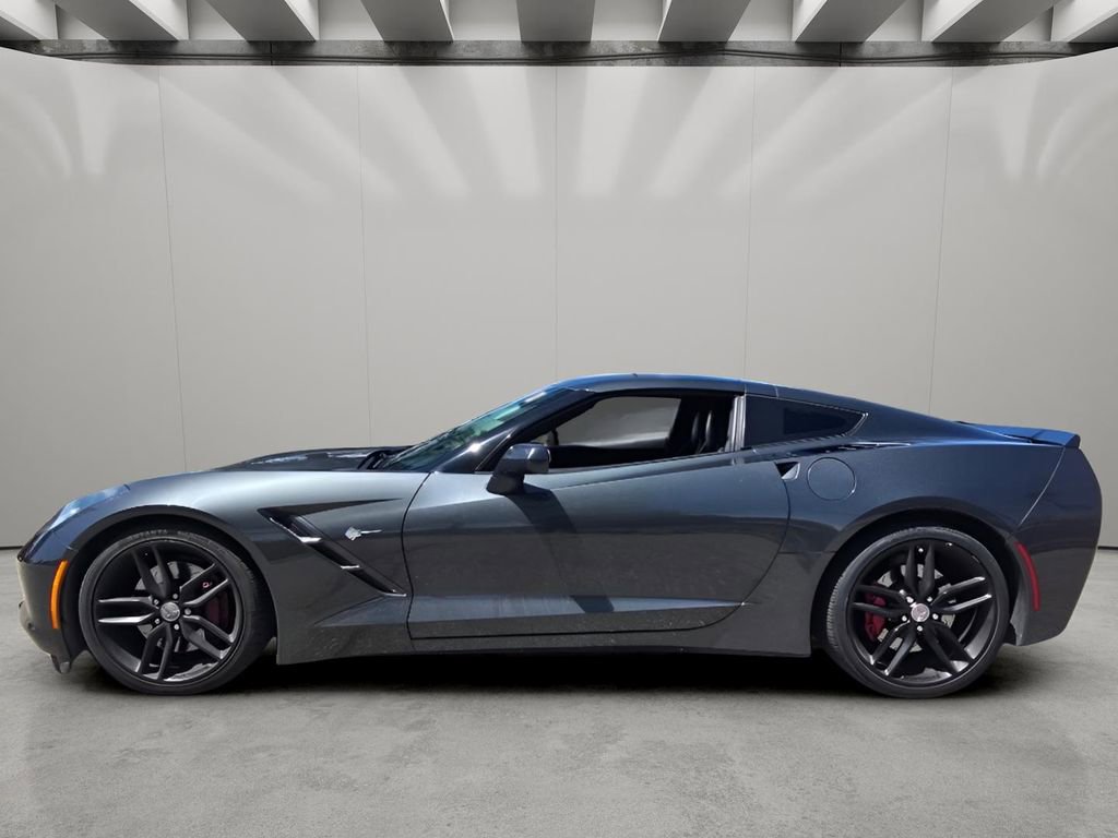 Used 2017 Chevrolet Corvette Stingray Coupe RWD image 3