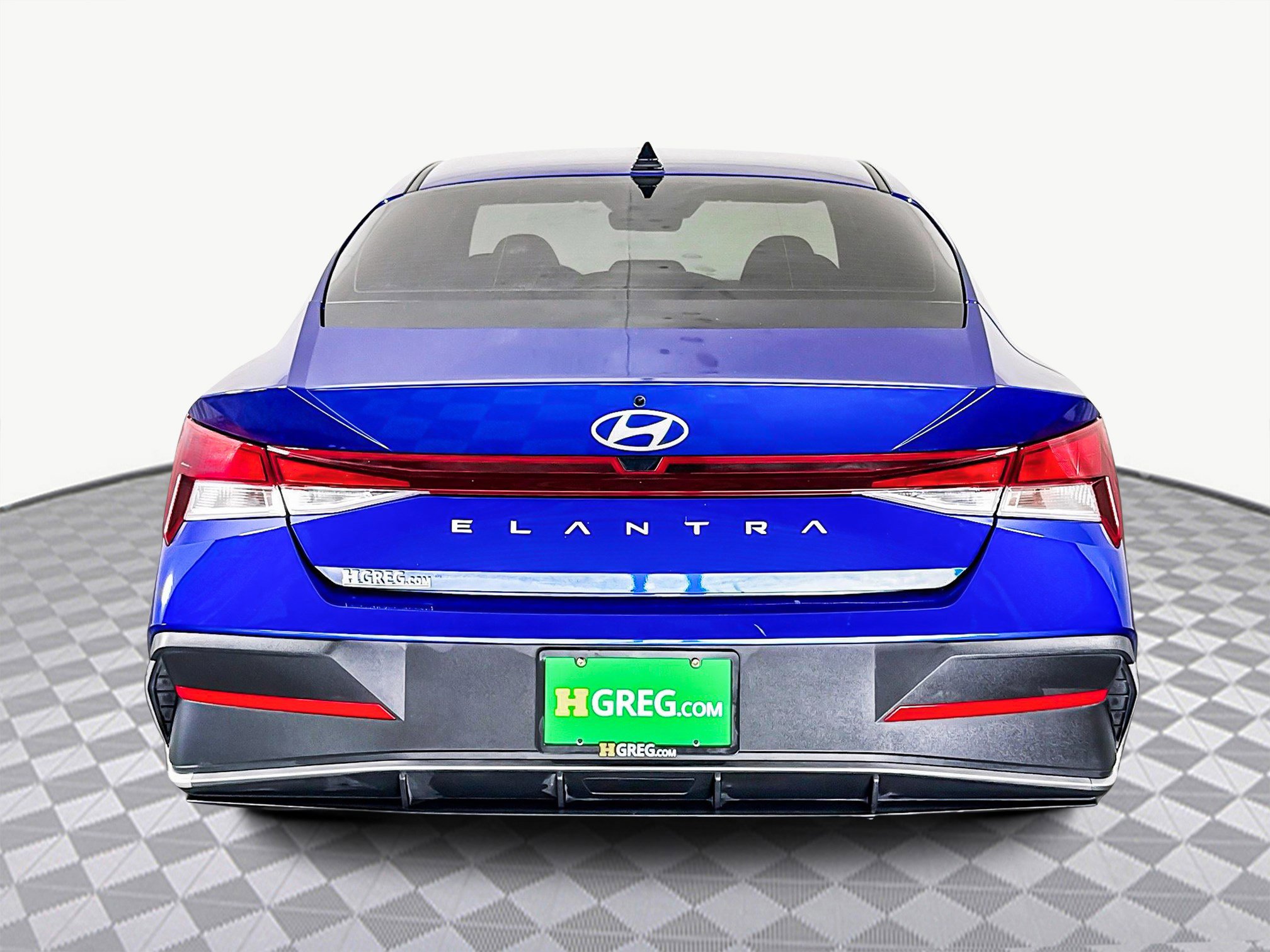 Used 2025 Hyundai Elantra SE image 8