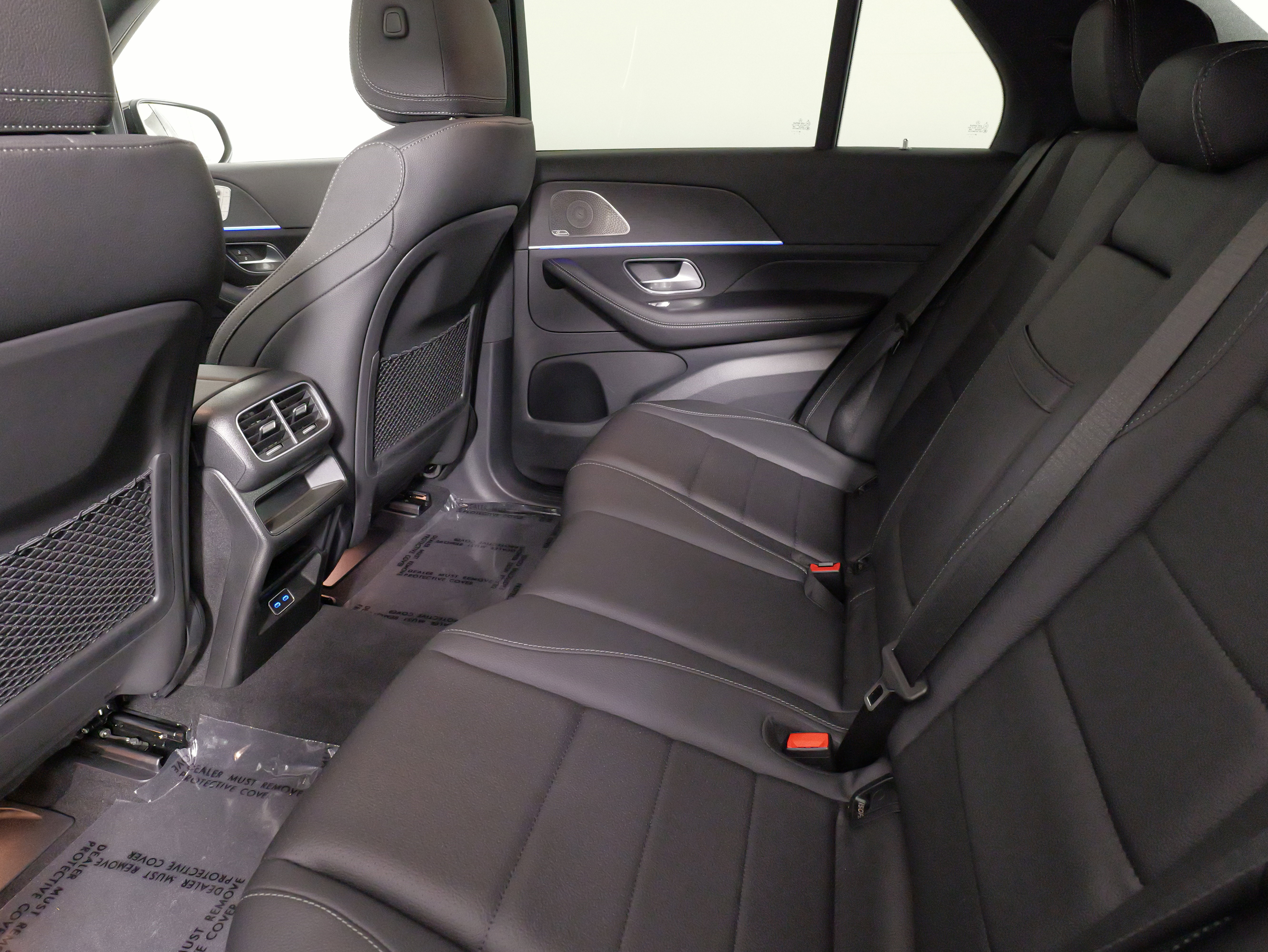 Used 2025 Mercedes-Benz GLE 450e 4MATIC w/ Winter Package image 38