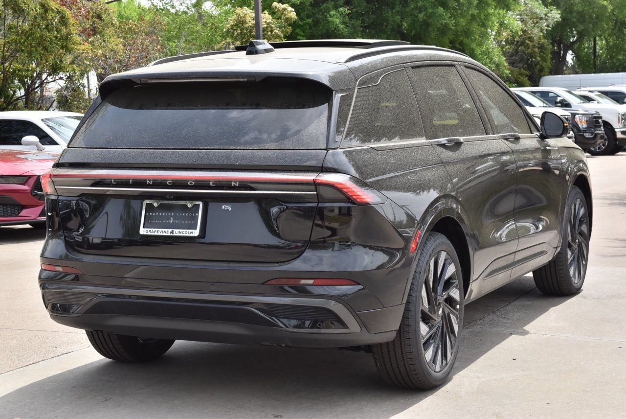 New 2026 Lincoln Nautilus Reserve w/ Jet Appearance Package AWD/4WD image 14