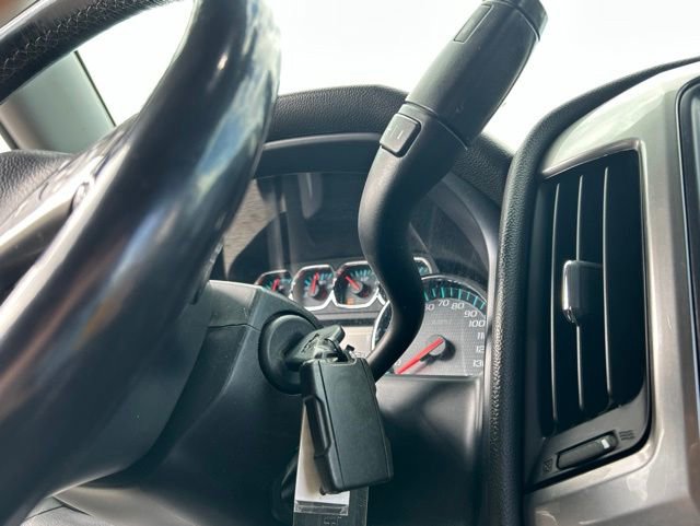 Used 2018 Chevrolet Silverado 1500 LT w/ Midnight Edition AWD/4WD image 23