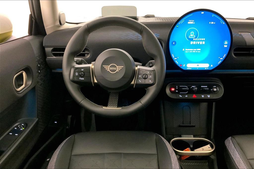 Certified 2025 MINI Cooper S image 4