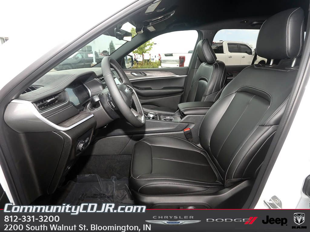 New 2025 Jeep Grand Cherokee Limited image 10