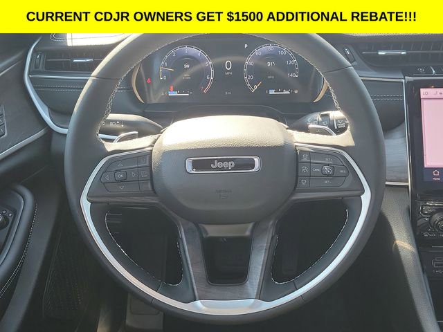 New 2025 Jeep Grand Cherokee Limited w/ Black Appearance Package image 8