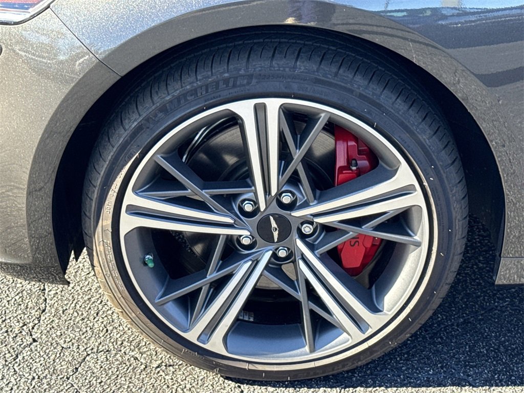 Used 2025 Genesis G70 3.3T Advanced w/ Sport Prestige Package image 11