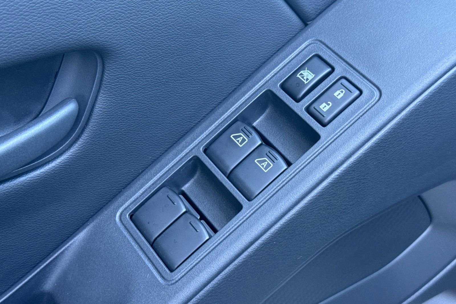 New 2026 Nissan Frontier S image 13