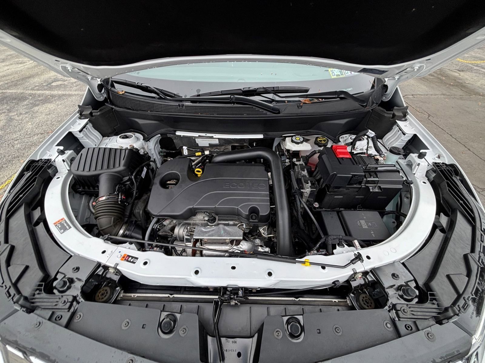 Used 2025 Chevrolet Equinox LT image 32