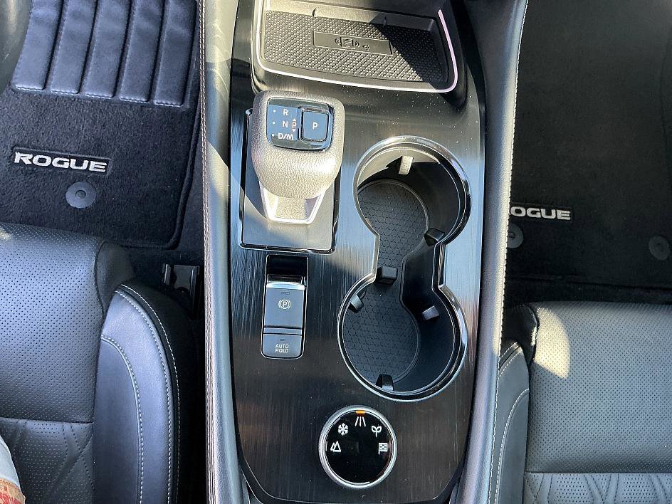 Used 2023 Nissan Rogue Platinum image 20