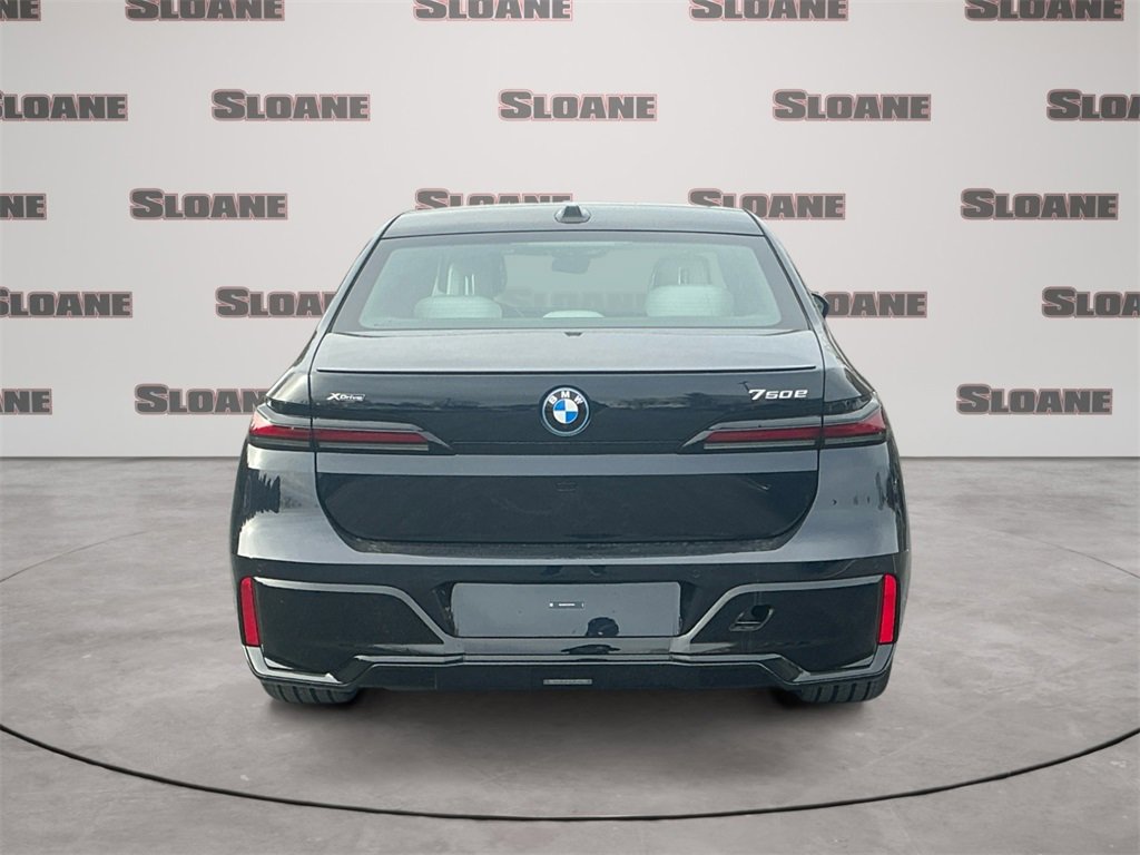 New 2026 BMW 750e xDrive image 4