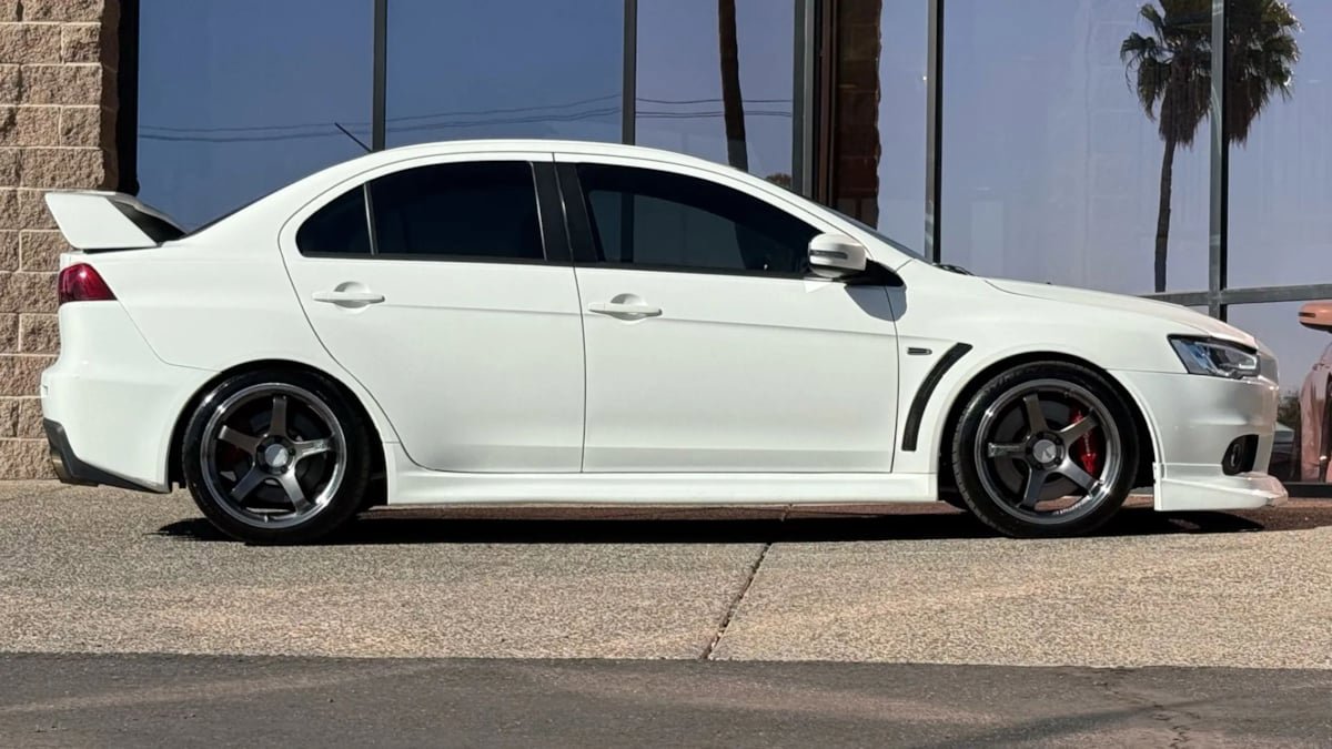 Used 2015 Mitsubishi Lancer Evolution GSR AWD/4WD image 15