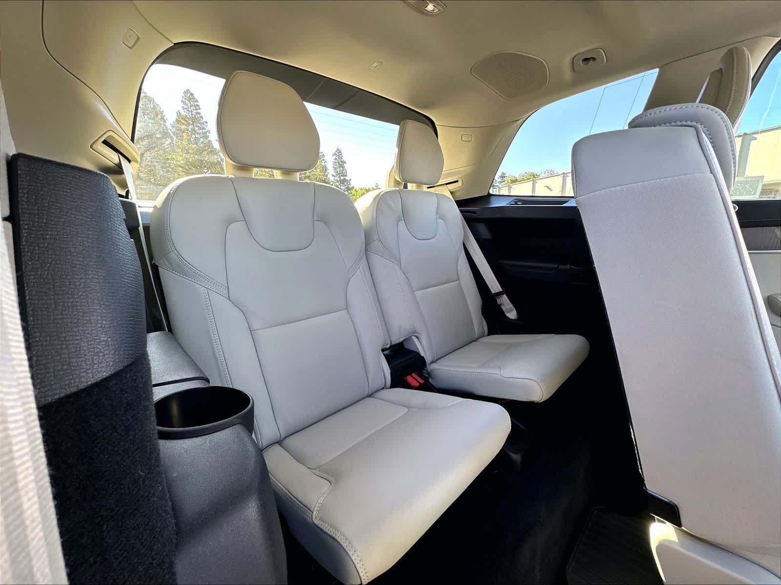 Used 2026 Volvo XC90 T8 Ultra w/ Protection Package Premier AWD/4WD image 31