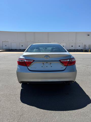 Used 2016 Toyota Camry SE FWD image 4