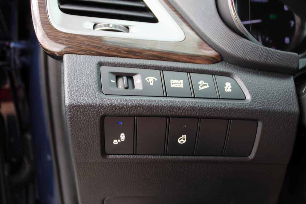 Used 2017 Hyundai Santa Fe Sport FWD image 14
