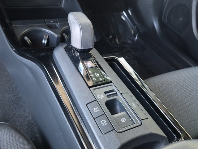 Used 2025 Toyota Prius LE FWD image 22