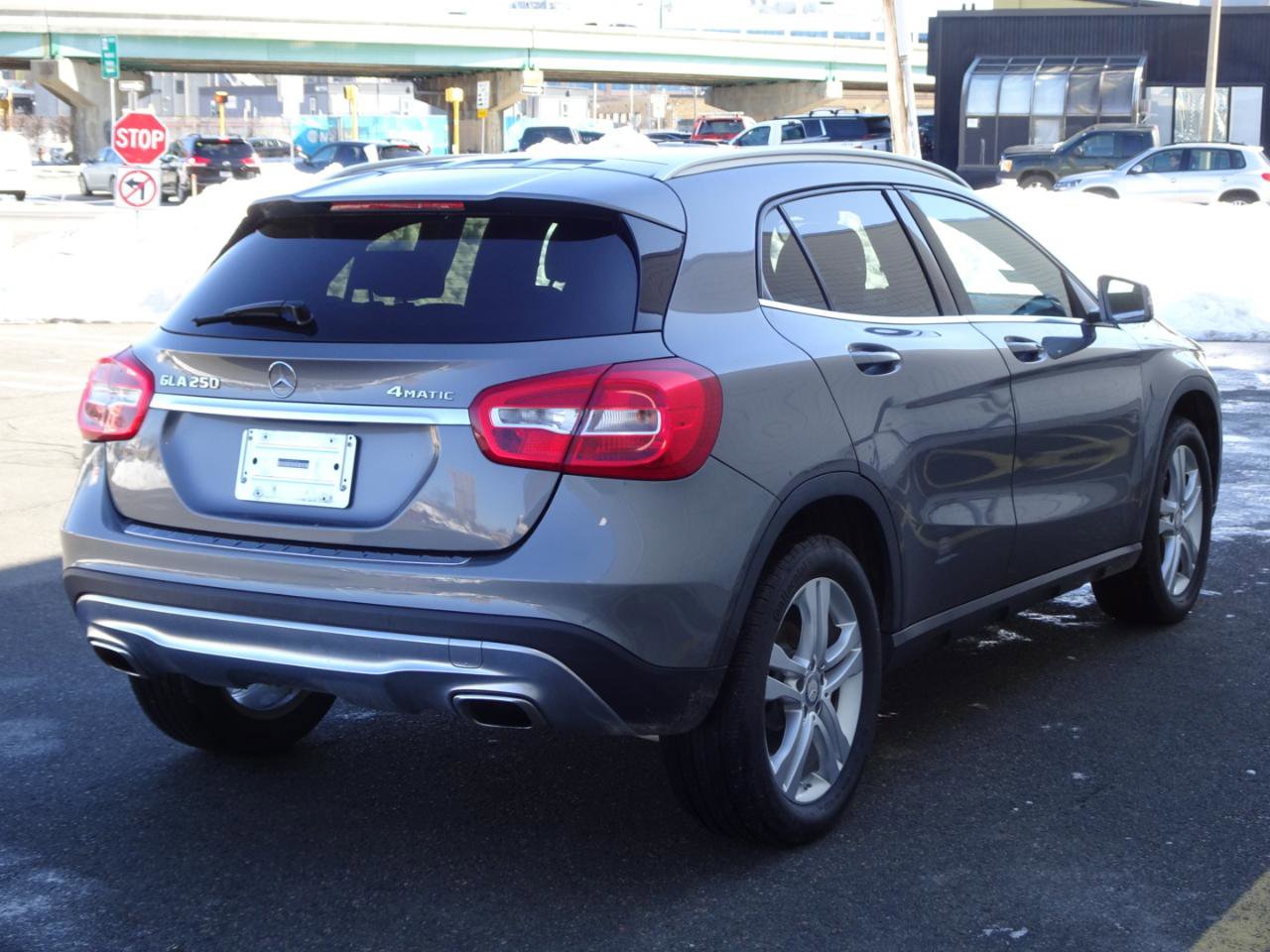 Used 2017 Mercedes-Benz GLA 250 4MATIC image 7