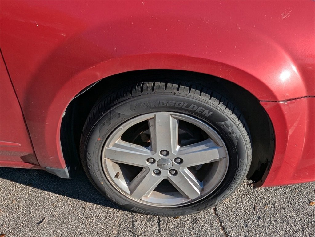 Used 2013 Dodge Avenger SE image 19