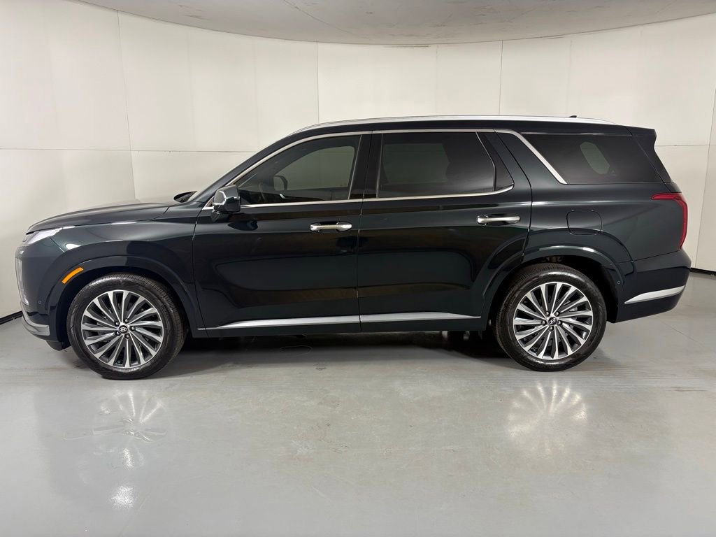 Used 2025 Hyundai Palisade Calligraphy FWD image 5