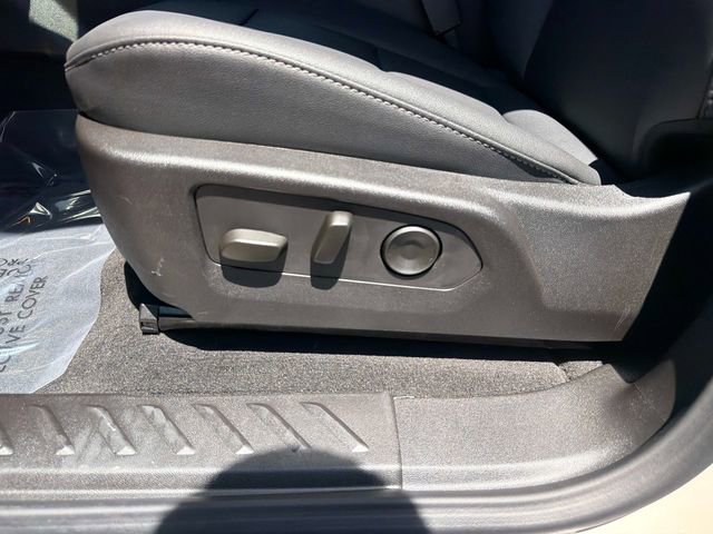 New 2026 GMC Canyon Elevation w/ Convenience Package RWD image 19