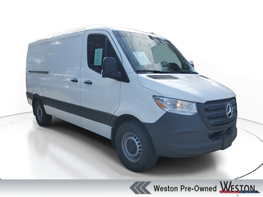 Used 2025 Mercedes-Benz Sprinter 2500 image 1