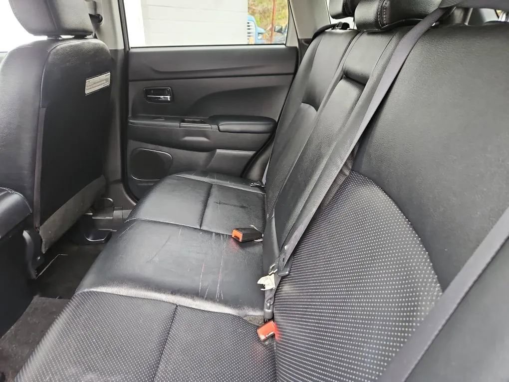 Used 2016 Mitsubishi Outlander Sport SEL AWD/4WD image 15