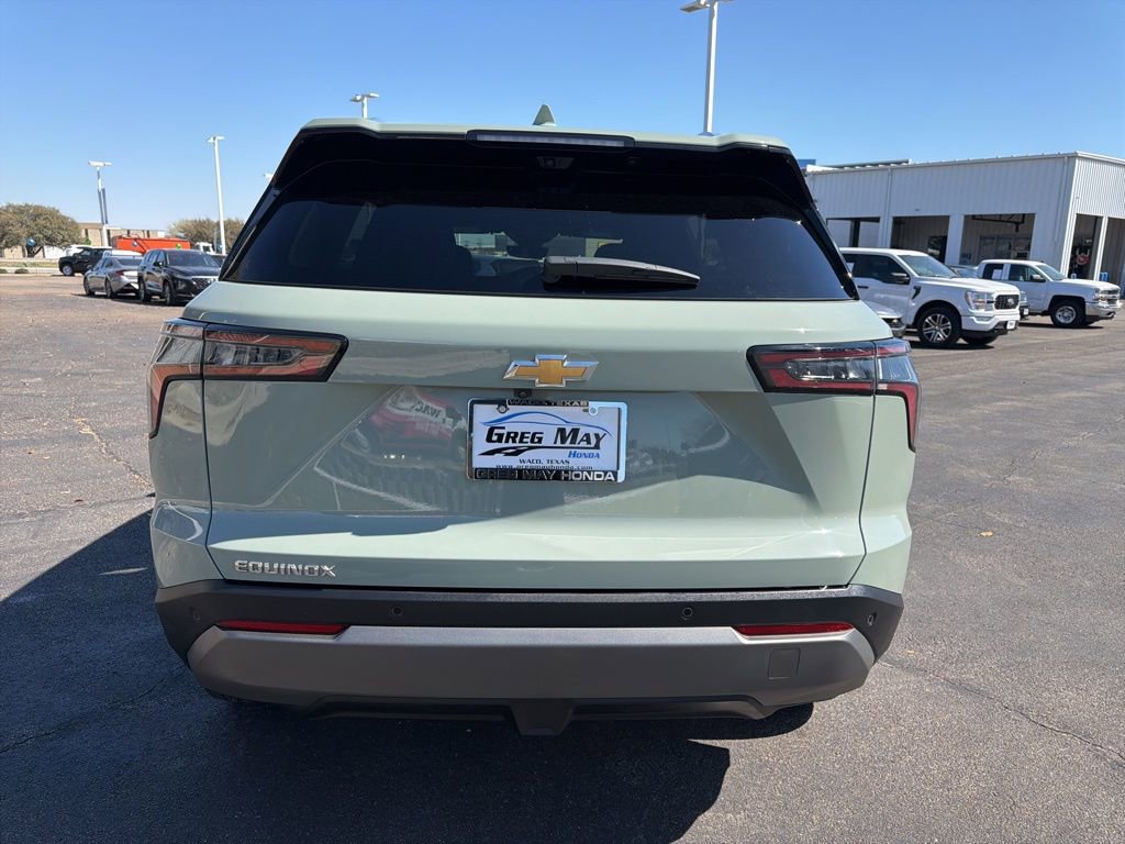 Used 2025 Chevrolet Equinox LT w/ Convenience Package II image 4