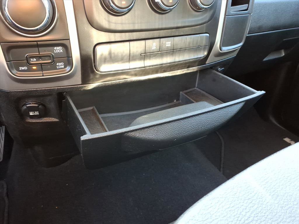 Used 2020 RAM 1500 Classic SLT image 31