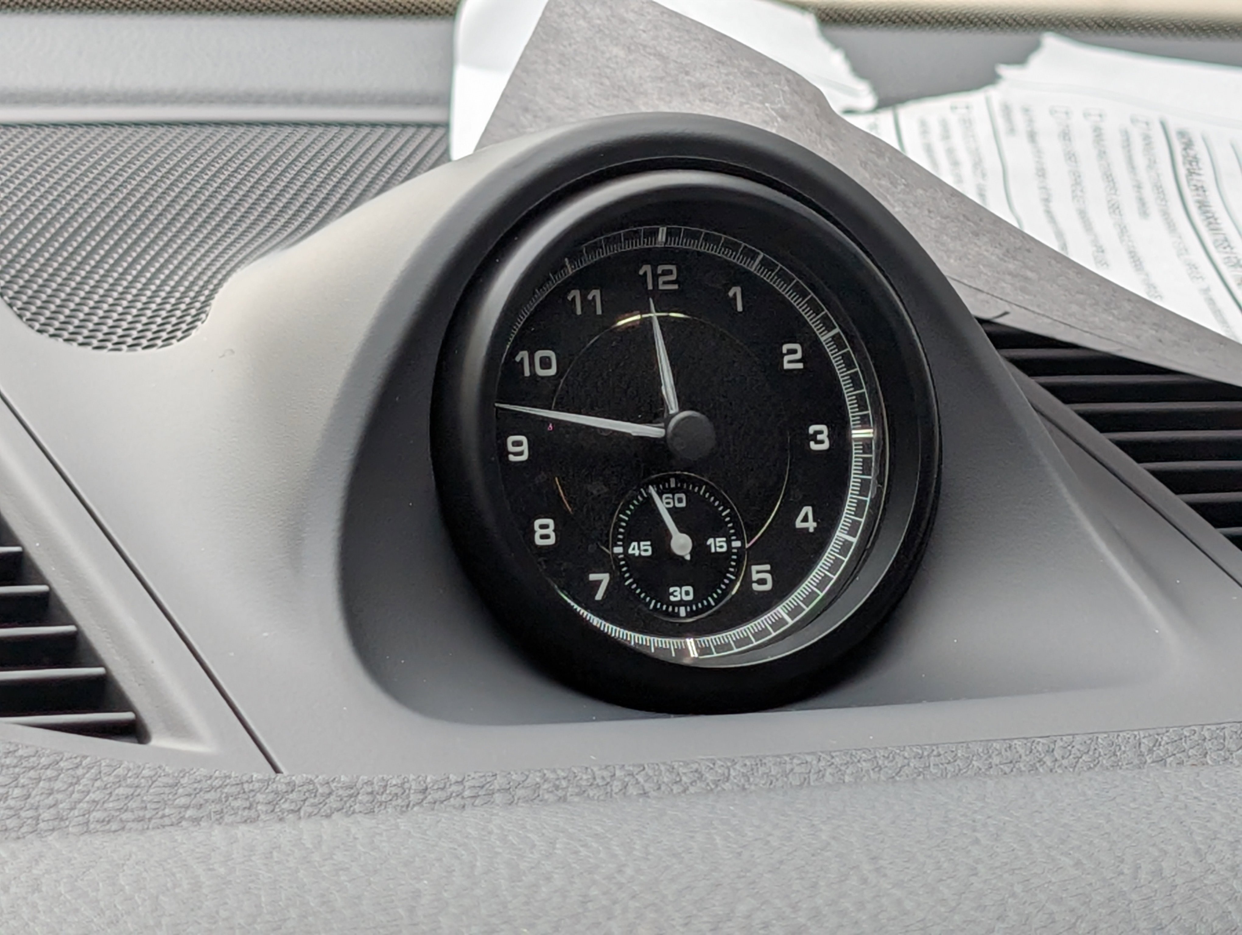 Certified 2025 Porsche Macan image 29