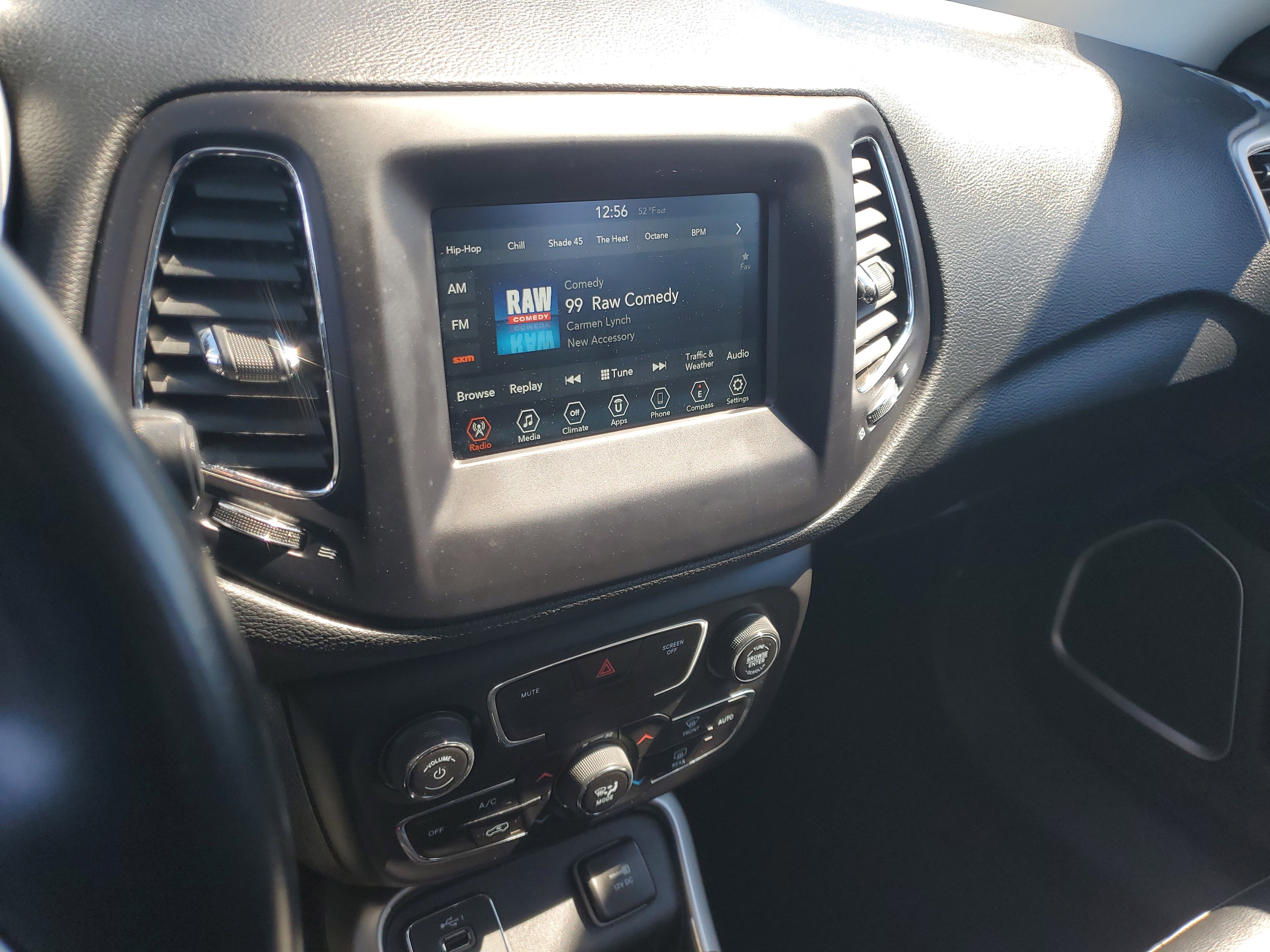 Used 2019 Jeep Compass Latitude image 24