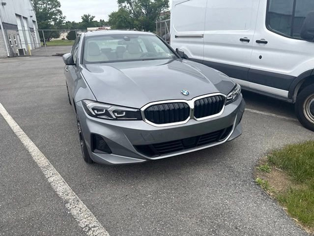 Certified 2025 BMW 330i xDrive Sedan w/ Premium Package AWD/4WD image 3