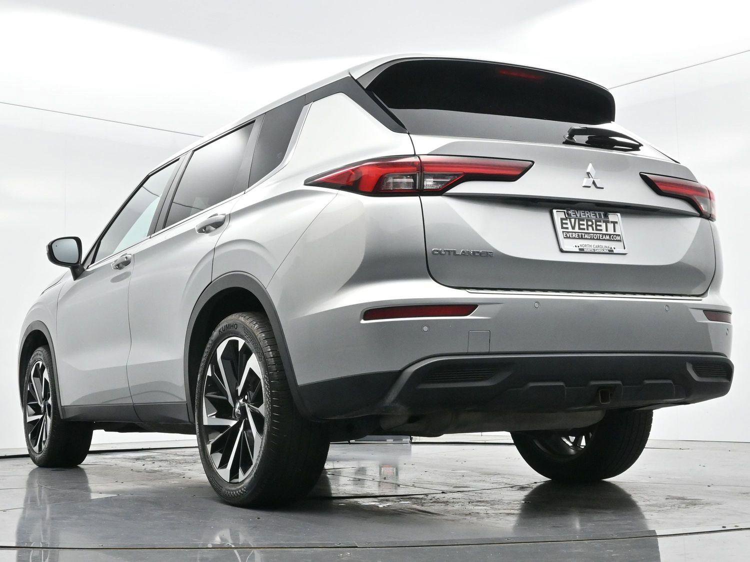 Used 2022 Mitsubishi Outlander ES image 44