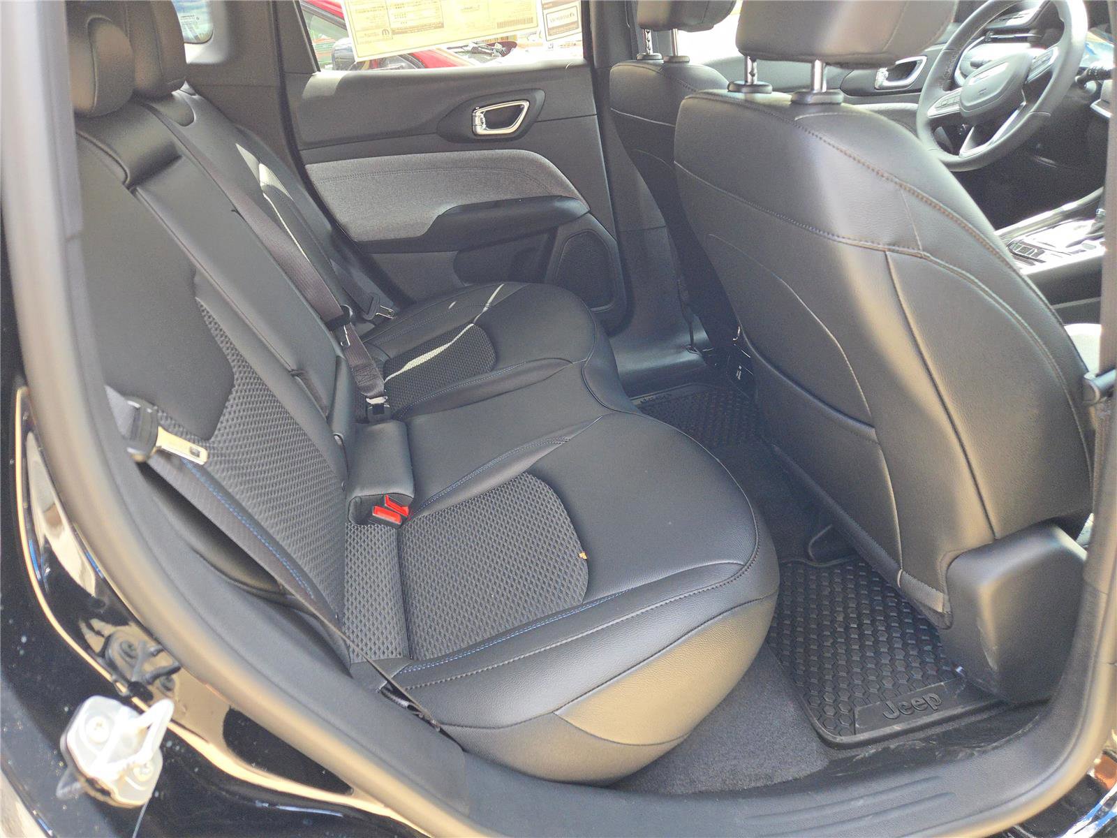 New 2025 Jeep Compass Latitude w/ Convenience Group image 8