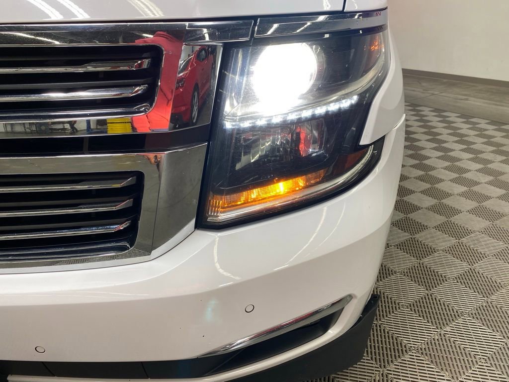Used 2019 Chevrolet Suburban Premier AWD/4WD image 5