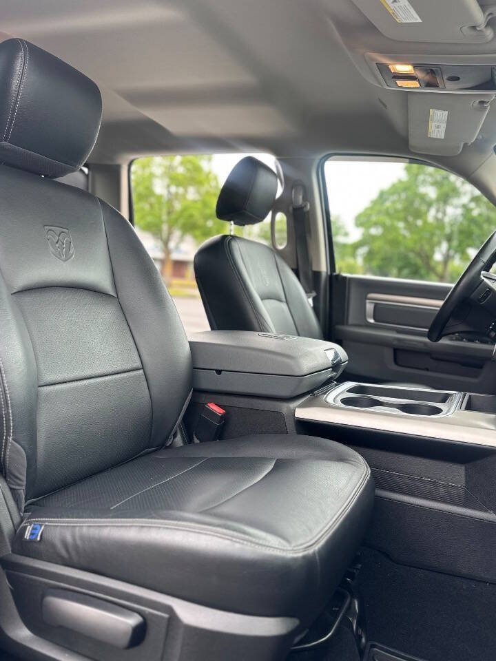 Used 2018 RAM 1500 Outdoorsman AWD/4WD image 5